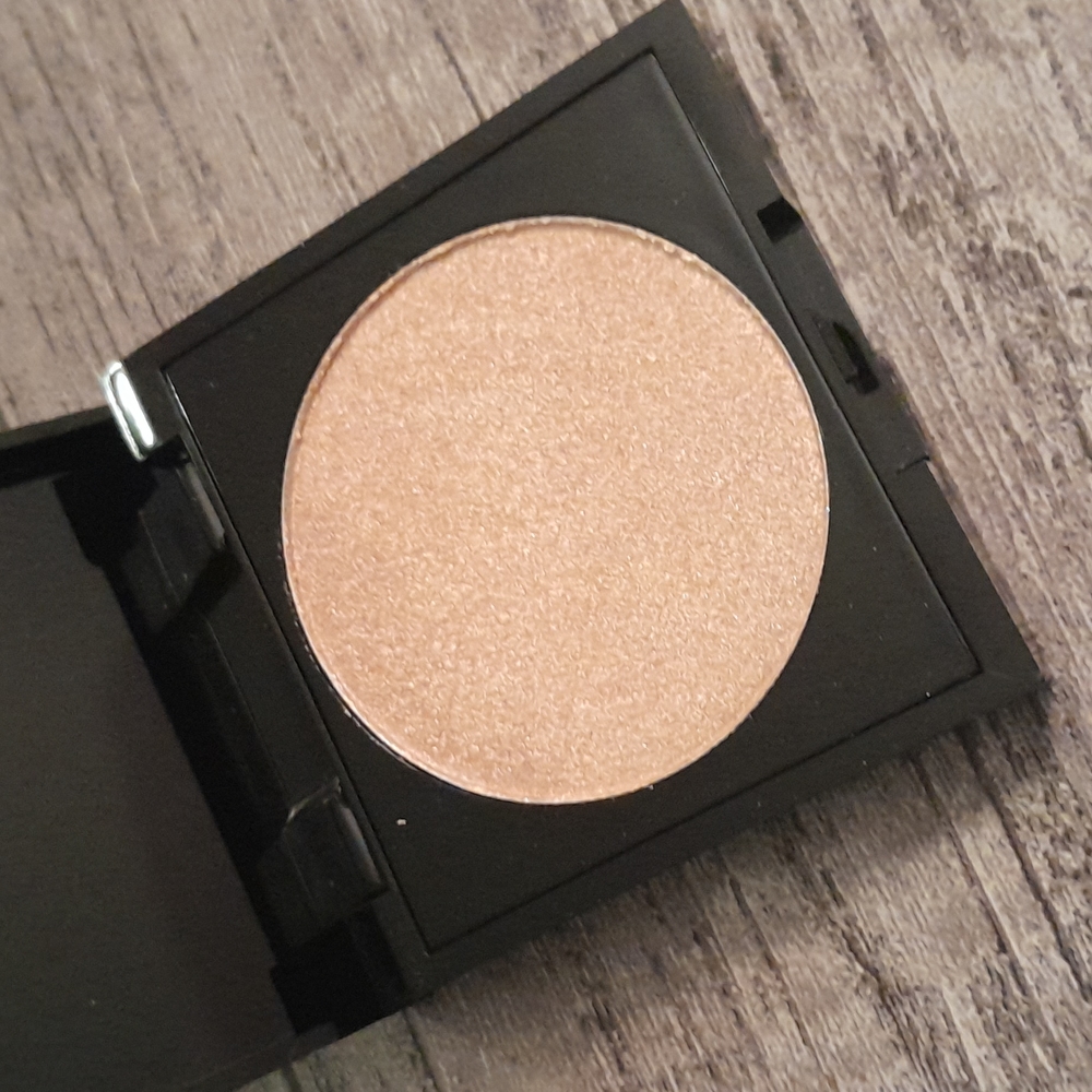 PICK 5 FOR 25 SHADES BY SHAN BRONZER